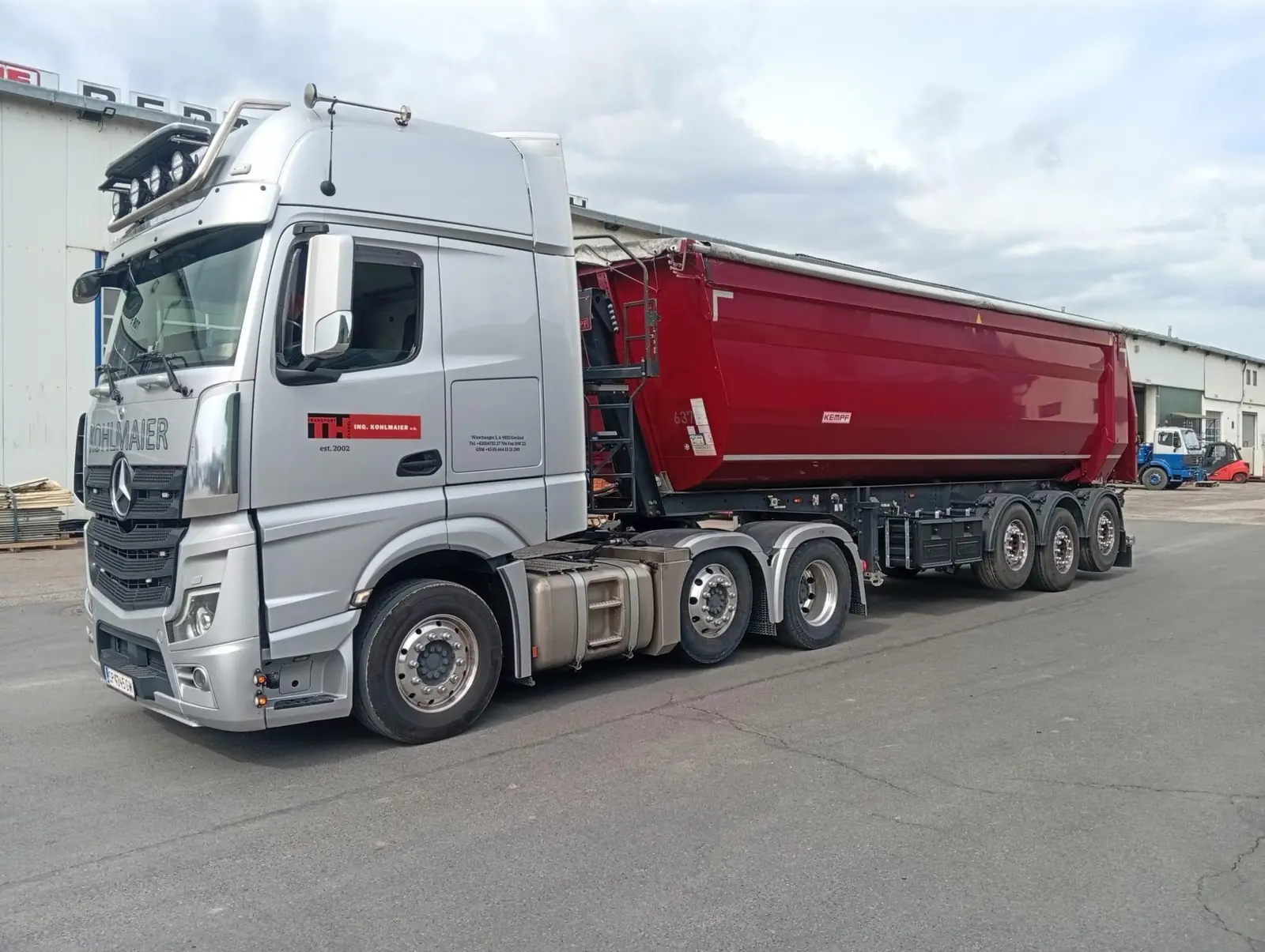 Kohlmaier tipper articulated truck